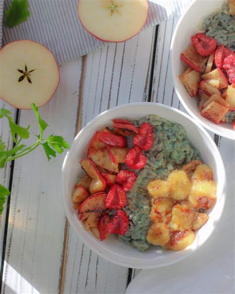 Blue Spirulina Oatmeal