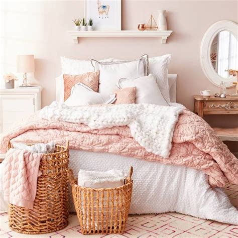 Blush Bedroom Decor