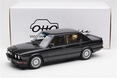 BMW 5er E28 M 535i Limousine Blau 19811987 1/18 Norev Modell Auto mit