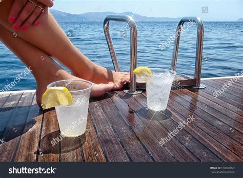 boat drinks greece