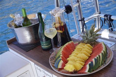 boat excursion amenities