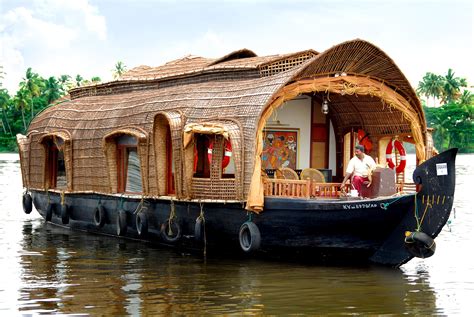 boat house in kerala