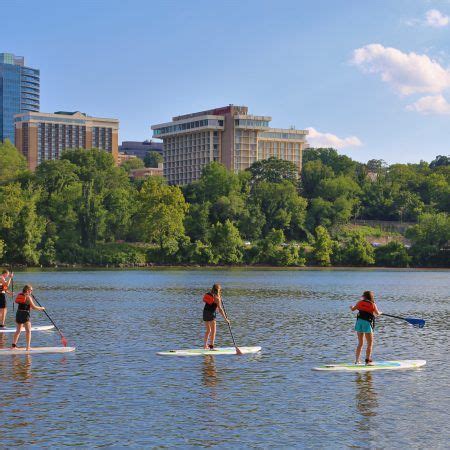 boating in dc at key bridge boathouse