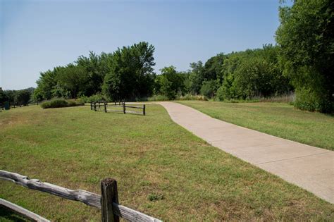 bob findlay linear park
