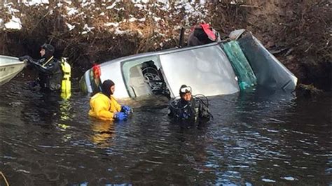 body found in car underwater