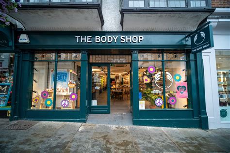 body shop stores closing