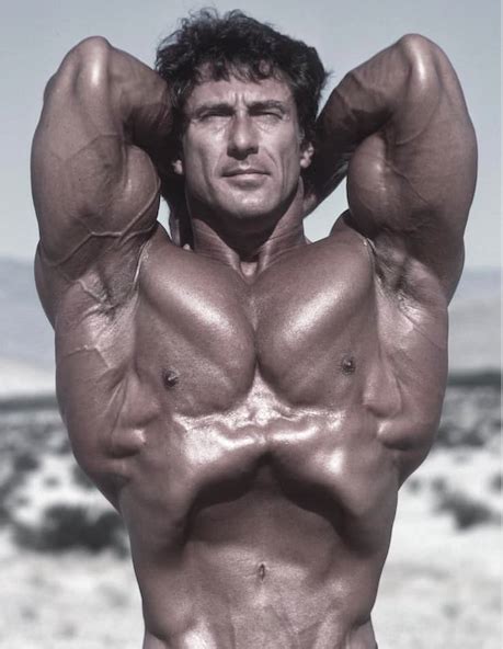 Bodybuilding Vacuum Pose