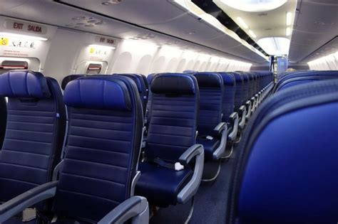 boeing 737-900 united interior
