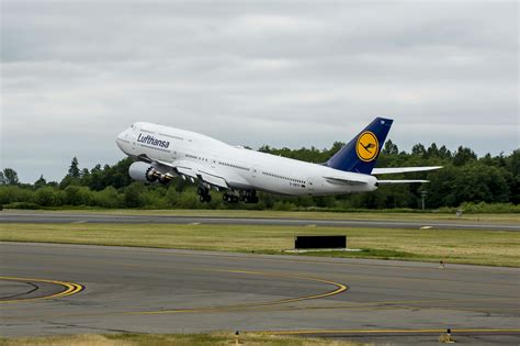 boeing 747 jumbo jet pictures