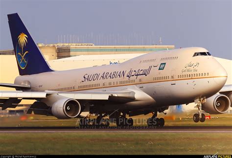 boeing 747 saudi airlines