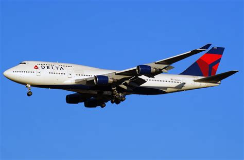 boeing 747-400 delta