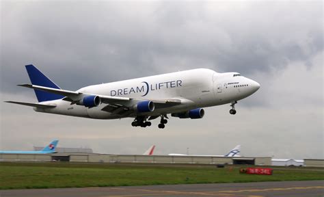 boeing 747-400 dreamlifter