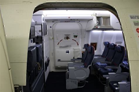 boeing 757 62 plane interior