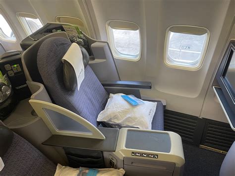 boeing 757-200 united business class