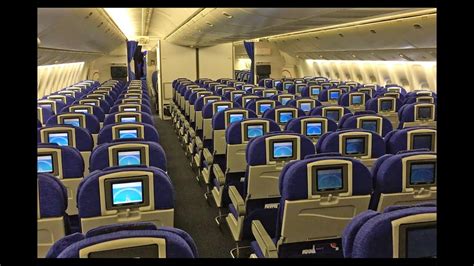 boeing 777-200 interior photos