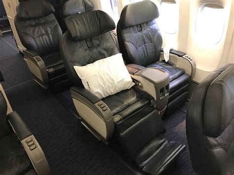 boeing 777-200 united first class seats