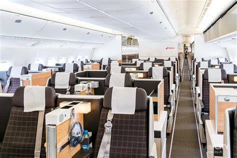 boeing 777-300er swiss business class