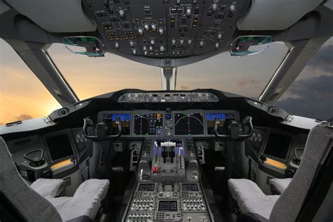 boeing 787 cockpit video