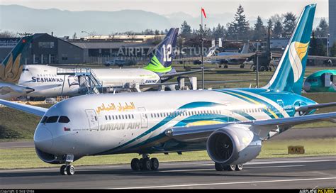 boeing 787-8 dreamliner oman air