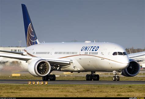 boeing 787-9 dreamliner united