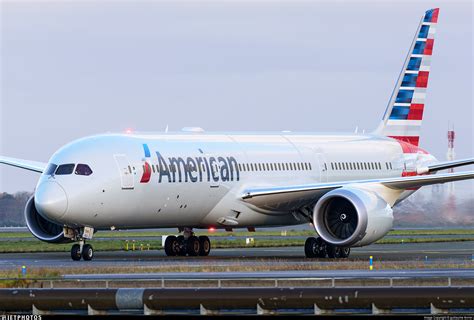 boeing 787-9 jet american airlines