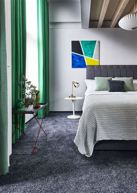Bold and Graphic: Statement Pieces Bedroom Ideas for Grey Carpet