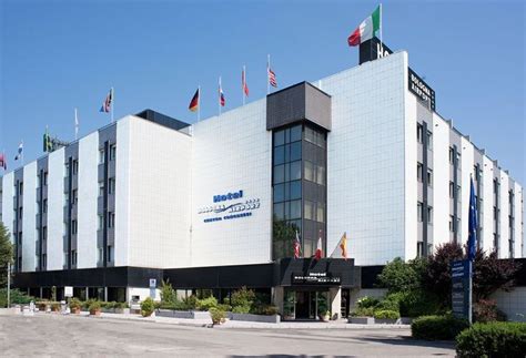 bologna airport hotels with shuttle