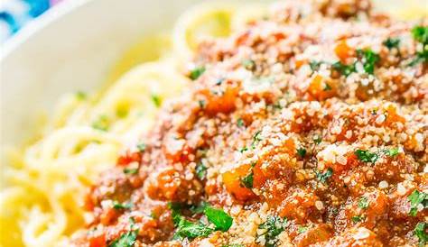 Quick & Easy Spaghetti Bolognese {Meat Sauce} Delicious