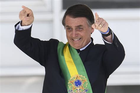 bolsonaro voltou para o brasil