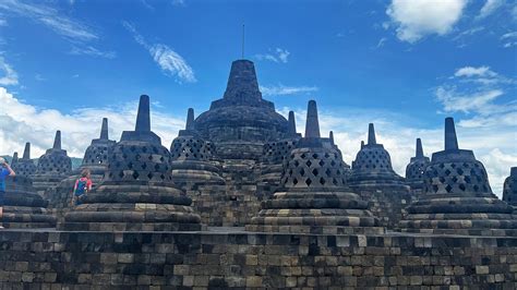 book a borobudur tour