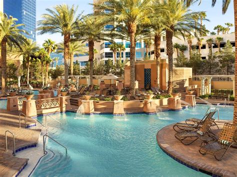 Booking Com Las Vegas Resort Fees BOOKSTRU
