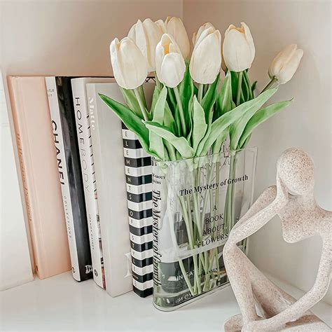 Bookshelf Vase