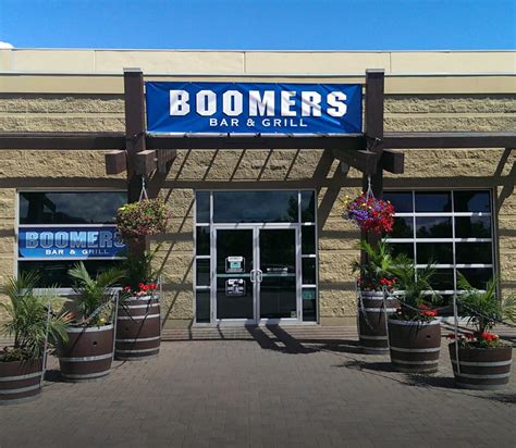 boomers bar and grill