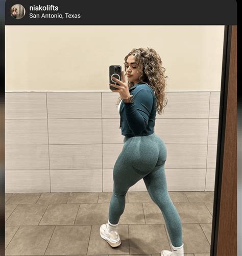 bootylicious 4   hoochie hos