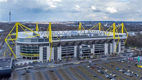 borussia dortmund stadium capacity