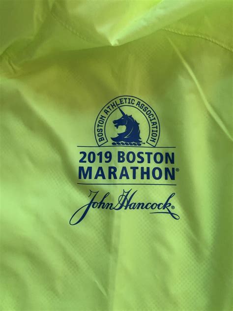 boston marathon 2019 jacket colors