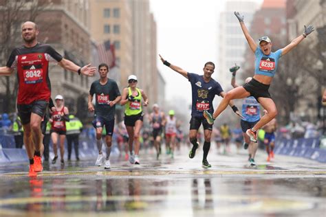 boston marathon 2023 live finish line
