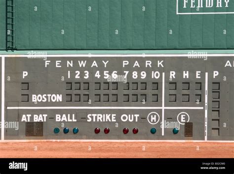 boston red sox baseball scoreboard