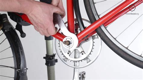 Bottom Bracket Cup Removal