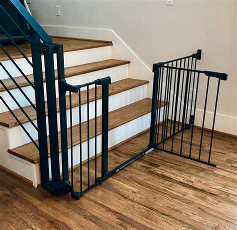 bottom of stairs baby gate banister