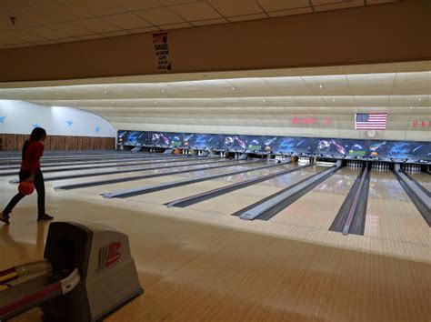 bowling alley in middletown