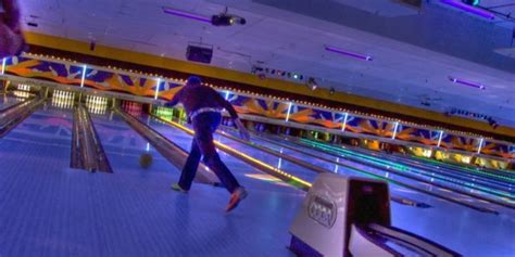 bowling alley waterloo ia