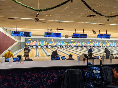 bowling alleys in st charles