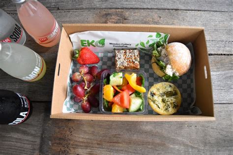 Boxed Lunches To Go Downtown Austin Le Politique Le Politique