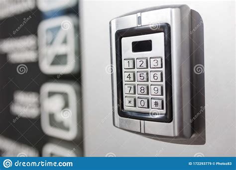 Box With Numeric Keypad