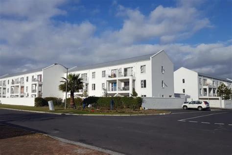 Brackenfell Flat Complex
