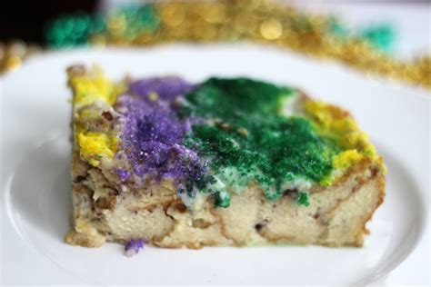Bread Pudding King Cake