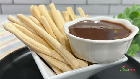 Breadsticks With Chocolate Dip
