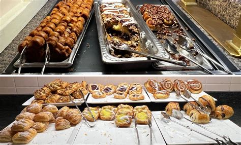 breakfast crystal palace