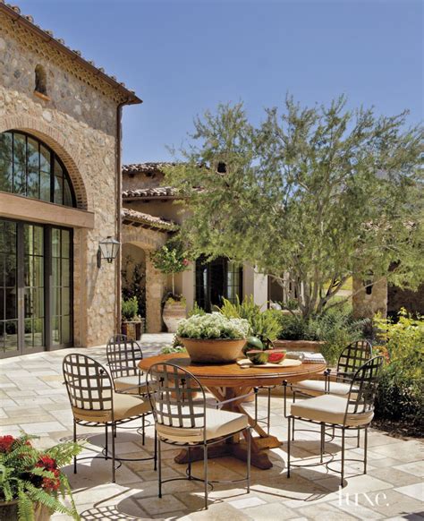 Breakfast With Patio Seating